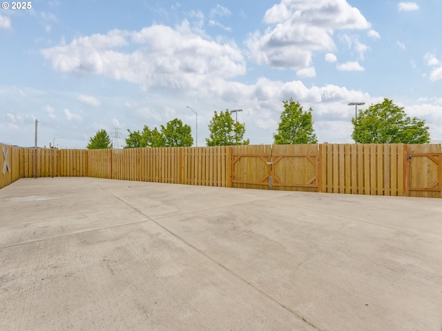 3190 Lily Ln, Mcminnville, OR 97128 - view of patio with a gate