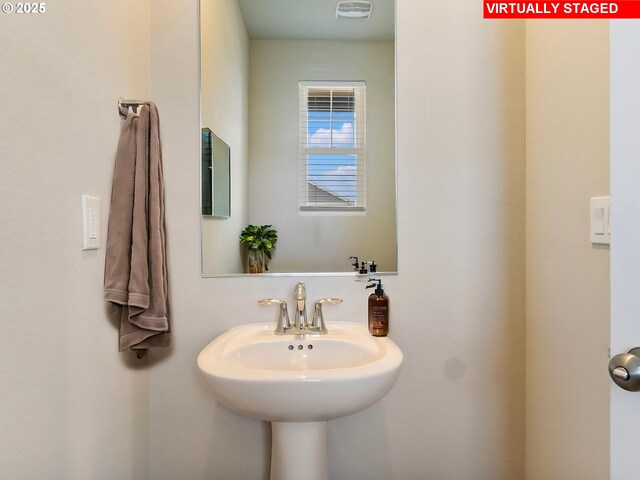 1555 Nolan Ave SE, Albany, OR 97322 - view of bathroom