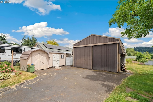 4616 SE 128th Ave, Portland, OR 97236 - detached garage featuring a shed