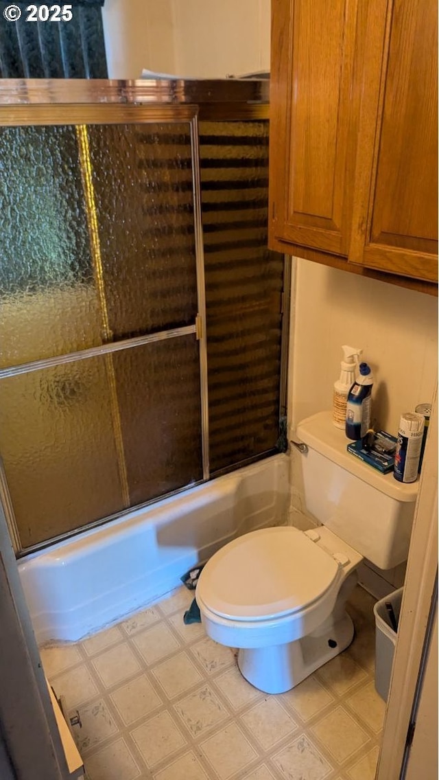 8428 SE 60th Ave, Portland, OR 97206 - full bathroom with shower / bath combination with glass door and toilet