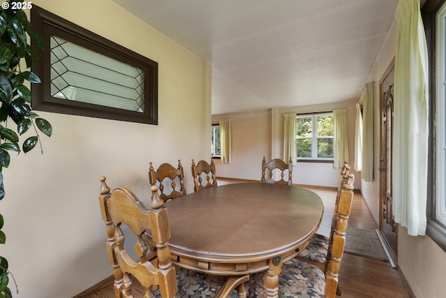 939 Buckhorn Rd, Roseburg, OR 97470 - dining space featuring wood finished floors