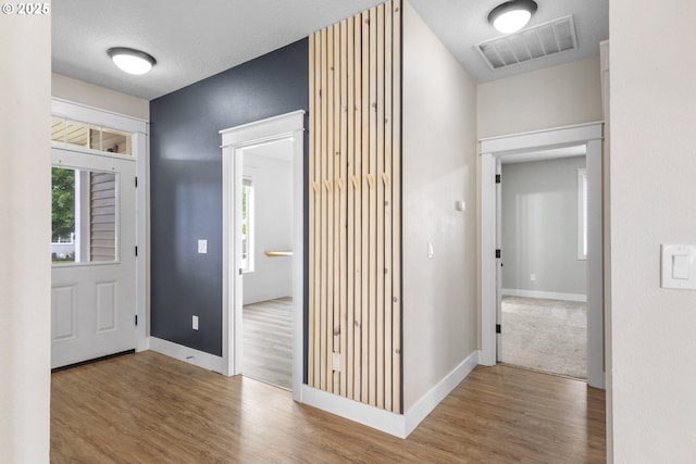 705 NW 25th Ave, Battle Ground, WA 98604 - entrance foyer featuring wood finished floors and baseboards