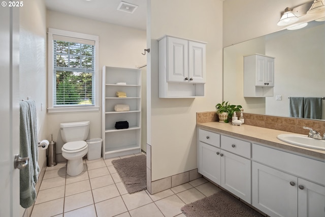 10000 NE 114th Cir, Vancouver, WA 98662 - full bath with tile patterned floors, vanity, toilet, and baseboards