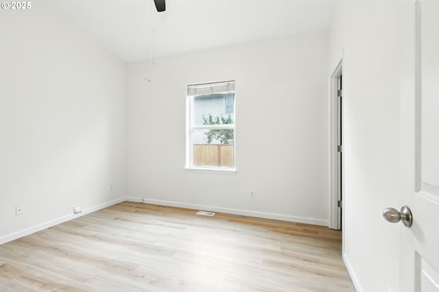 59673 Oak Ridge St, Saint Helens, OR 97051 - unfurnished room featuring light wood-style flooring and ceiling fan