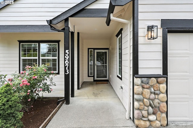 59673 Oak Ridge St, Saint Helens, OR 97051 - entrance to property featuring a porch