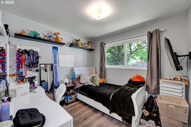 1533 Sequoia Ave, Springfield, OR 97477 - bedroom featuring light wood-style flooring