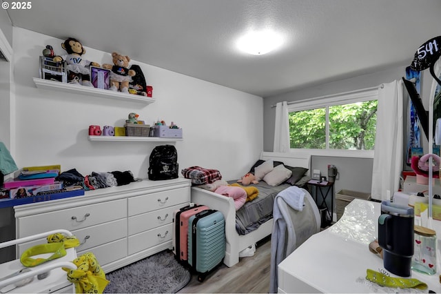 1533 Sequoia Ave, Springfield, OR 97477 - bedroom with light wood-style flooring