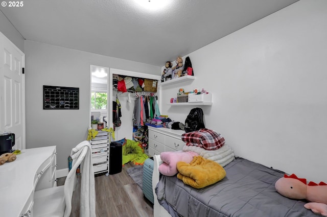 1533 Sequoia Ave, Springfield, OR 97477 - bedroom with wood finished floors and a closet