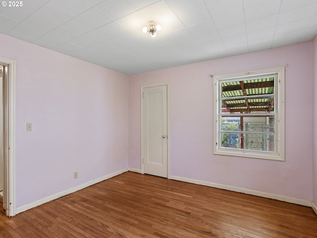4315 SE 28th Pl, Portland, OR 97202 - spare room with wood finished floors and baseboards