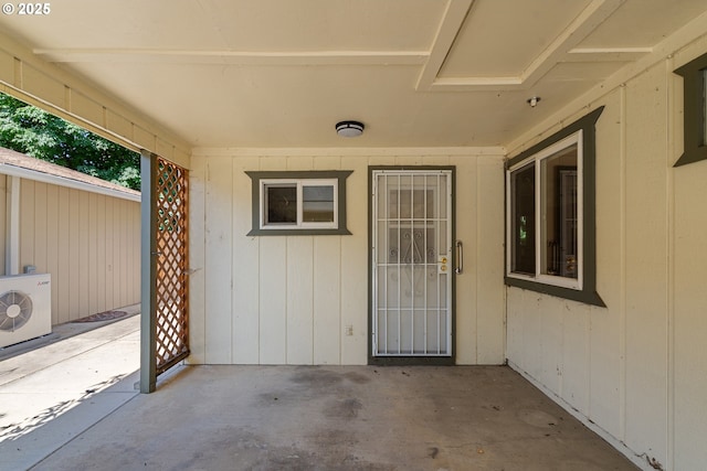 713 Brookside Cir, Rogue River, OR 97537 - property entrance featuring a patio area
