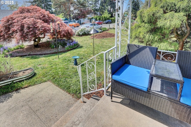 8011 SE Lambert St, Portland, OR 97206 - view of patio / terrace