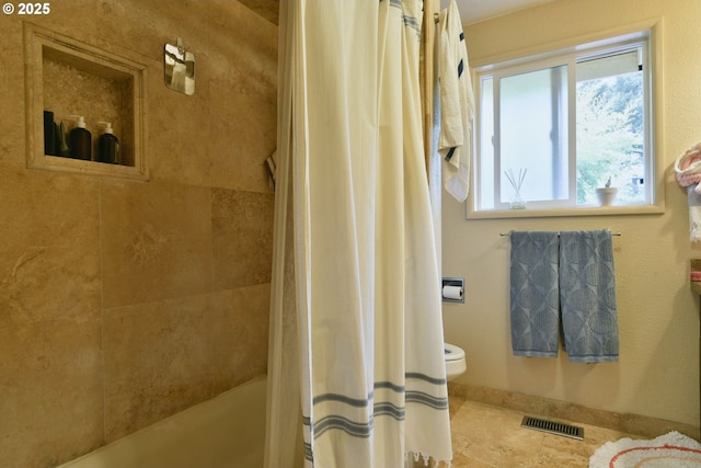 8302 SW 65th Ave, Portland, OR 97219 - full bath with toilet, a shower with shower curtain, and baseboards