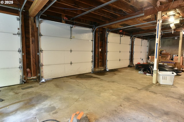 8302 SW 65th Ave, Portland, OR 97219 - view of garage