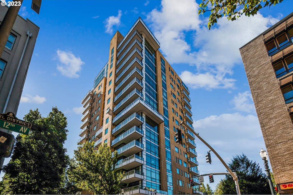 311 NW 12th Ave Unit 702, Portland, OR 97209 - view of building exterior