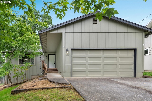345 S 11th St, Saint Helens, OR 97051 - view of front facade featuring concrete driveway and a garage