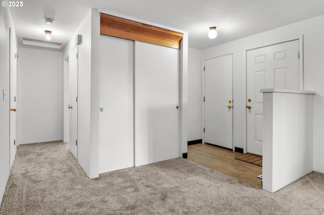 345 S 11th St, Saint Helens, OR 97051 - entryway featuring carpet and a textured ceiling