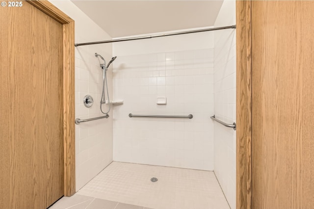 1006 NE 45th St, Vancouver, WA 98663 - bathroom with tiled shower