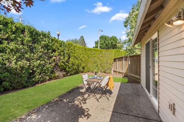1281 NE Zachary St, Hillsboro, OR 97124 - view of patio