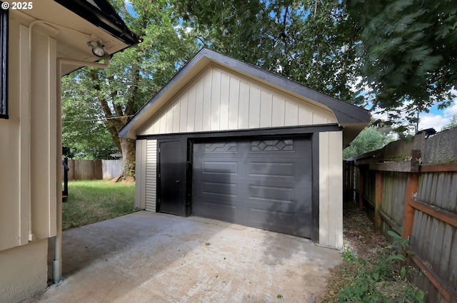 311 N 9th St, Cottage Grove, OR 97424 - view of detached garage