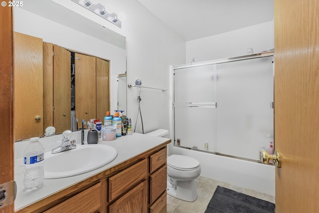 4118/4120 S E St, Springfield, OR 97478 - full bath featuring vanity, enclosed tub / shower combo, and tile patterned flooring