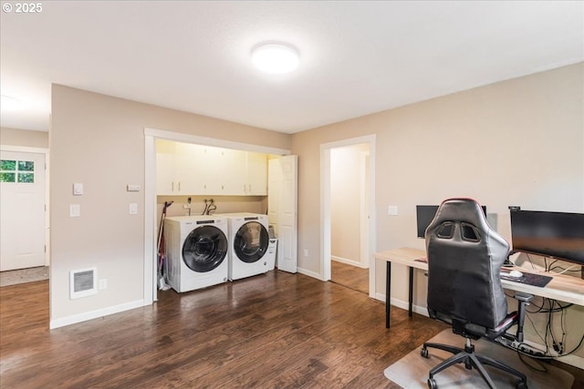 6926 SE Deardorff Rd, Portland, OR 97236 - laundry room featuring washing machine and clothes dryer, dark wood-style floors, baseboards, and an office area