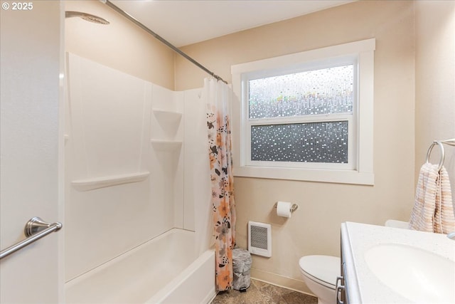 6926 SE Deardorff Rd, Portland, OR 97236 - bathroom with toilet, baseboards, vanity, heating unit, and shower / bathtub combination with curtain