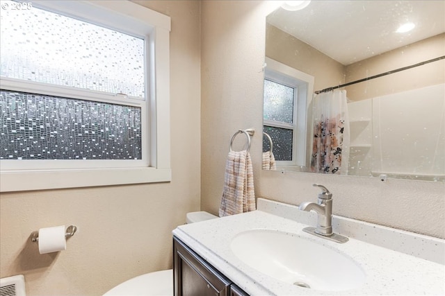 6926 SE Deardorff Rd, Portland, OR 97236 - bathroom with toilet, vanity, and curtained shower
