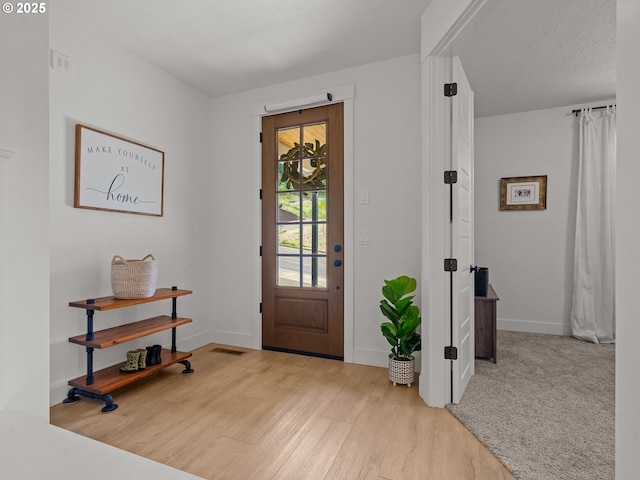 3595 Balm St S, Salem, OR 97302 - foyer entrance featuring wood finished floors and baseboards
