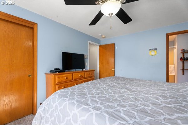 10514 NE 96th St, Vancouver, WA 98662 - carpeted bedroom featuring ceiling fan
