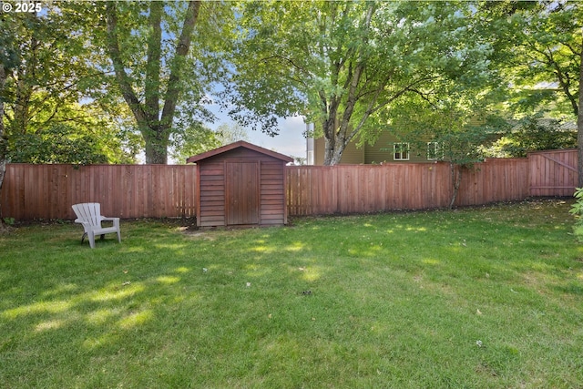 17958 Saint Clair Dr, Lake Oswego, OR 97034 - fenced backyard featuring a shed