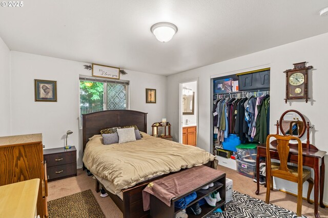 3318 Pinyon St, Springfield, OR 97478 - bedroom featuring light carpet, a closet, and connected bathroom