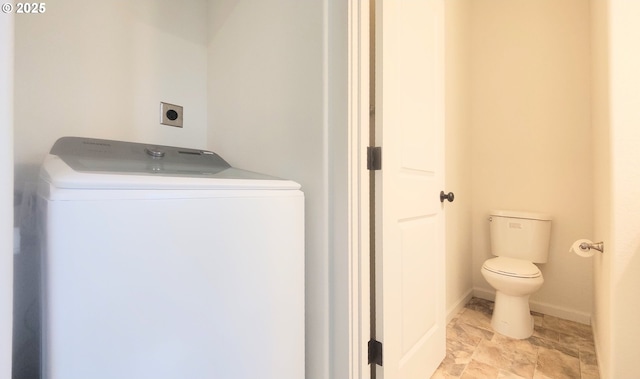 laundry area featuring washer / clothes dryer