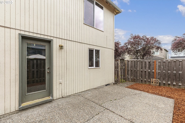 18450 SW Longacre St, Beaverton, OR 97003 - entrance to property featuring a patio