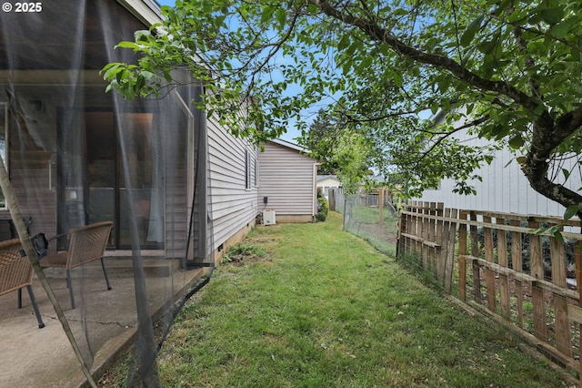 1315 SE 135th Ave, Portland, OR 97233 - view of yard with a patio area