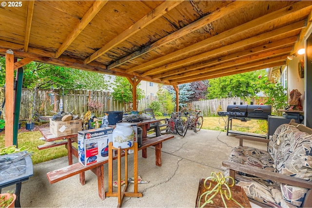15619 NE Hickory St, Vancouver, WA 98682 - fenced backyard with a patio area