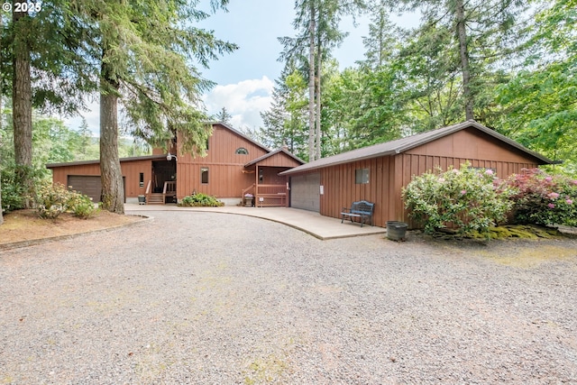 11874 Riverhaven Ln, Stayton, OR 97383 - view of front facade with a detached garage