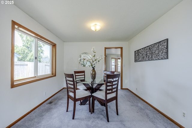 7324 B St, Springfield, OR 97478 - dining area featuring light carpet