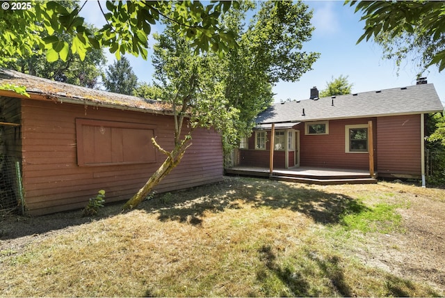 3955 SE Kelly St, Portland, OR 97202 - back of house featuring a deck and a yard