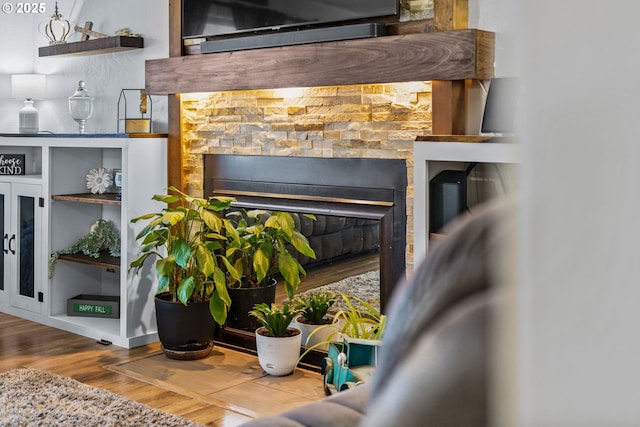 room details featuring hardwood / wood-style floors