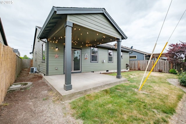 813 Pintail St, Silverton, OR 97381 - back of house featuring a patio and a fenced backyard