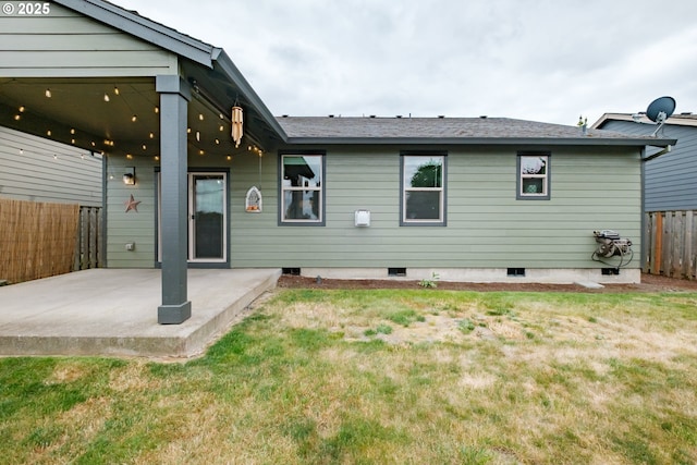 813 Pintail St, Silverton, OR 97381 - back of house with a patio area