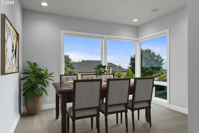 840 Sahalee Ct, Salem, OR 97306 - carpeted dining room featuring baseboards, plenty of natural light, and recessed lighting