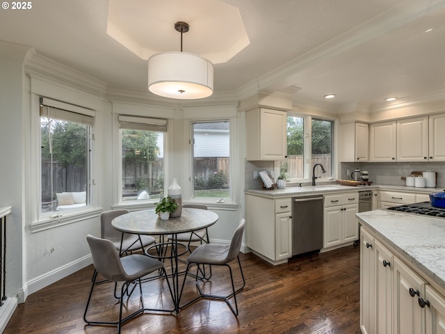 14066 Edenberry Dr, Lake Oswego, OR 97035 - kitchen with stainless steel appliances, healthy amount of natural light, tasteful backsplash, baseboards, and ornamental molding