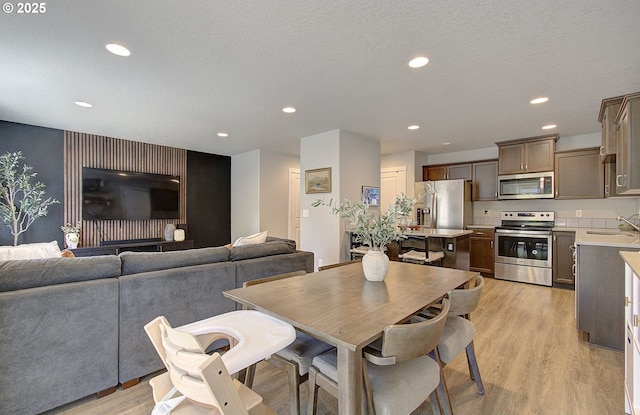 7407 NE 136th Ave, Vancouver, WA 98682 - dining space with recessed lighting and light wood-style floors