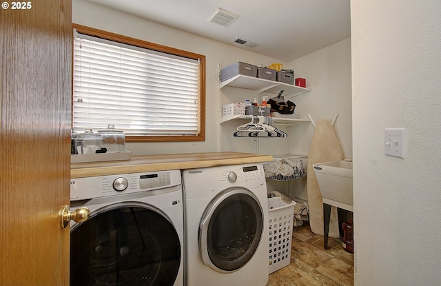 1812 NW 14th St, Battle Ground, WA 98604 - laundry room with separate washer and dryer