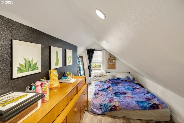 709 10th St, Oregon City, OR 97045 - bedroom with vaulted ceiling