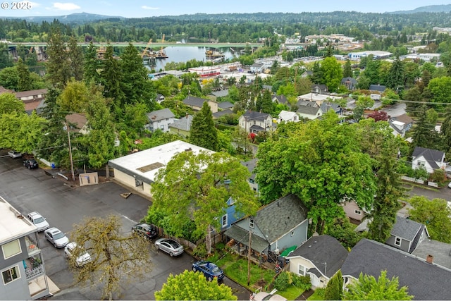 709 10th St, Oregon City, OR 97045 - aerial view of residential area featuring a large body of water