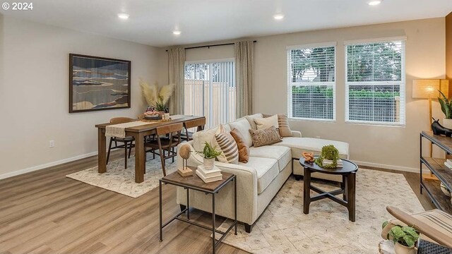6138 SE 15th St, Gresham, OR 97080 - living room featuring light wood-type flooring, baseboards, and recessed lighting