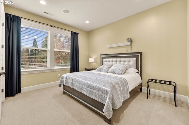 bedroom with baseboards, carpet flooring, visible vents, and recessed lighting