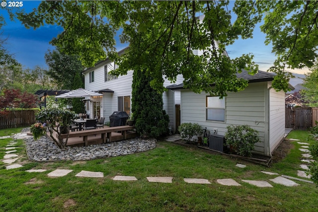 2233 NW Oxford St, Camas, WA 98607 - back of property with a wooden deck